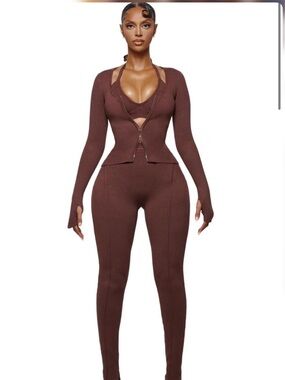 YAGI Yuzu Mocha Set🤎 ( Top + Leggings)